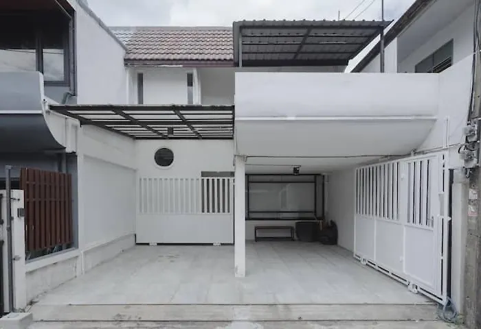 4br Entire House Next To Skytrain Bts And Subway Mrt Chatuchak Hébergement de vacances Bangkok